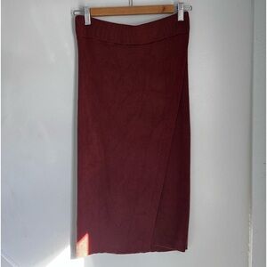 Abercrombie and Fitch Women's Ribbed Midi Skirt in Burgundy